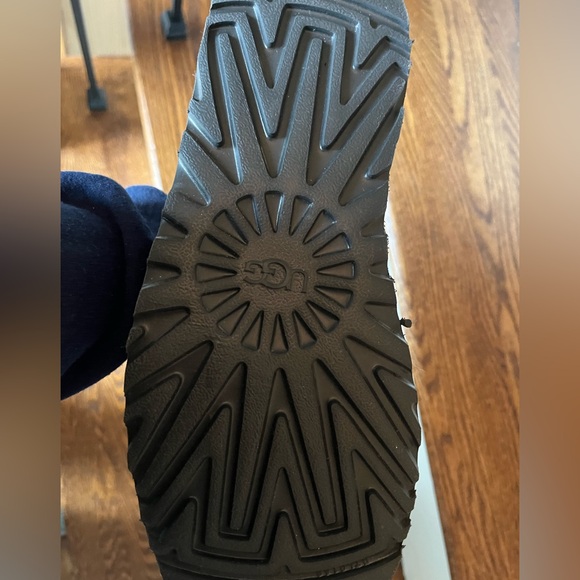 UGG Plush Grey Platform Boots - Picture 3 of 4